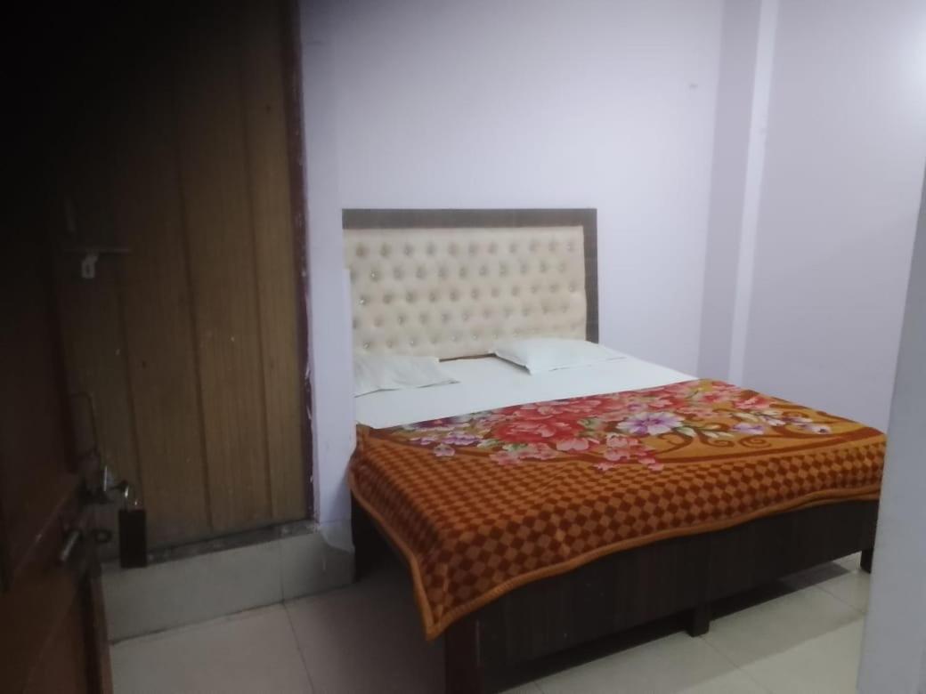 Hotel Maharaja Inn By Wb Inn Kanpur Esterno foto
